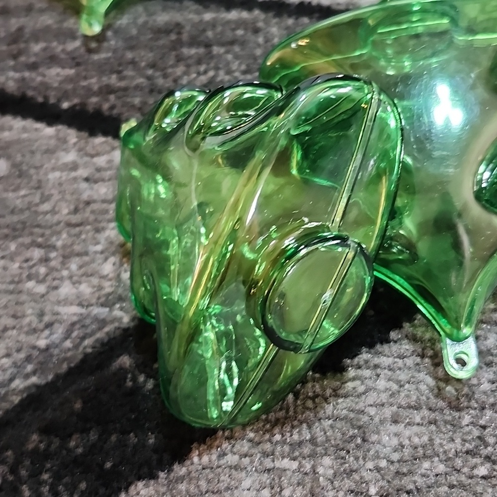 VINTAGE FILLABLE GREEN PLASTIC CHRISTMAS TREE SHAPED ORNAMENTS PRICE FIRM - Picture 7 of 9